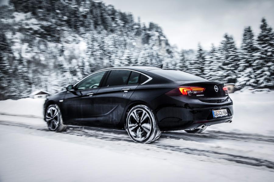  Opel Insignia Grand Sport Turbo 4x4 2017 года  (фото 18 из 41)